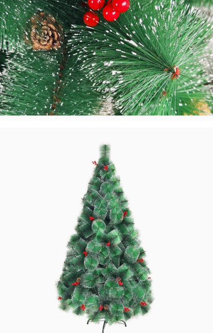 Зелена елха с дебел клон, плодчета и шишарки