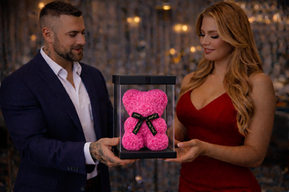 Луксозно цикламено мече от вечни рози (23 см)