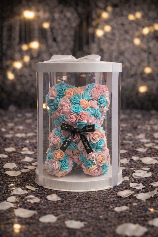 Луксозно цветно мече от вечни рози (23 см)