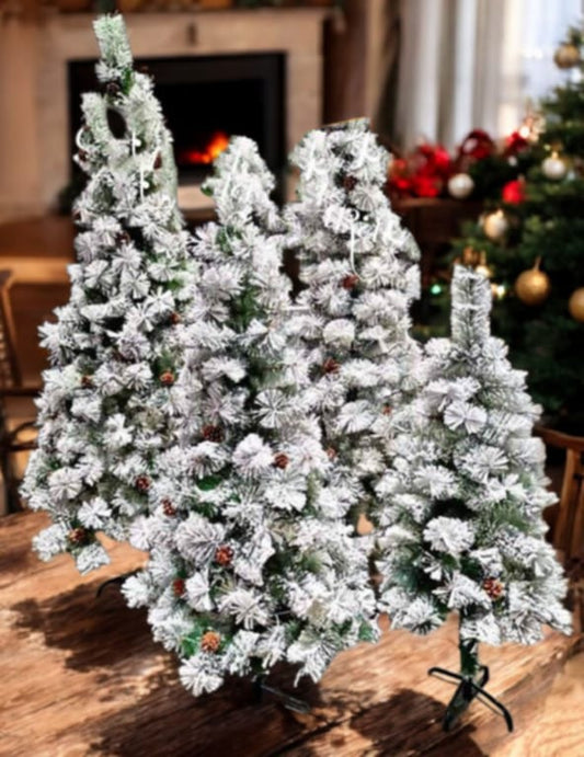 Снежна елха с дебел клон