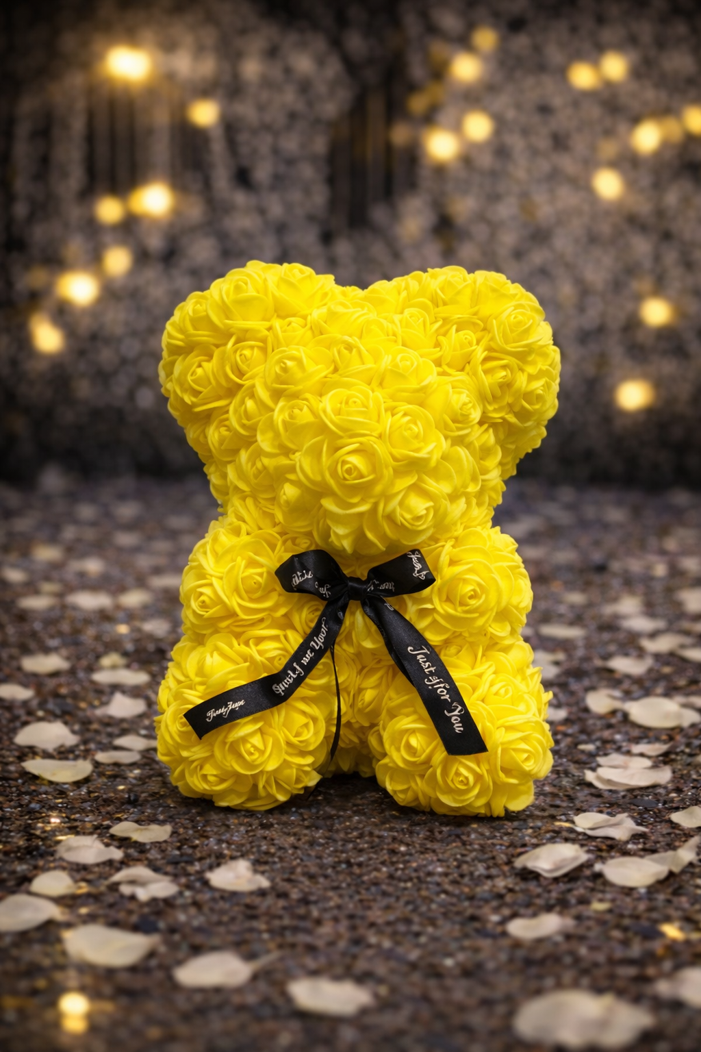 Луксозно жълто мече от вечни рози + Премиум Кутия (23 см)